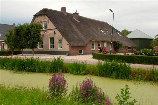Apud Nos Domi Aparthotel Polsbroek Exteriör bild