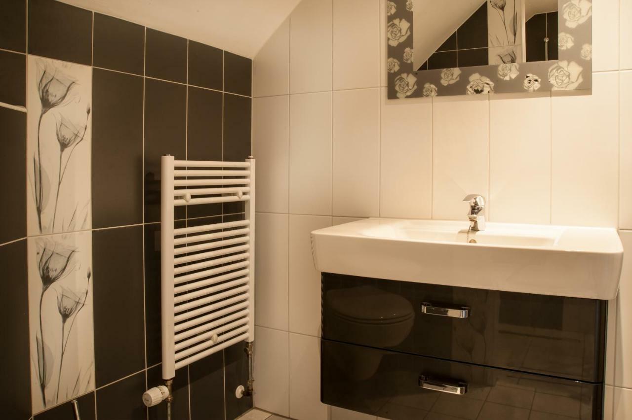 Apud Nos Domi Aparthotel Polsbroek Exteriör bild